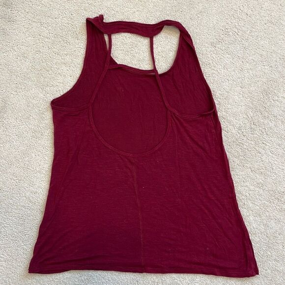 Whisper, Size 4, Burgundy women’s tank top. - Picture 2 of 5